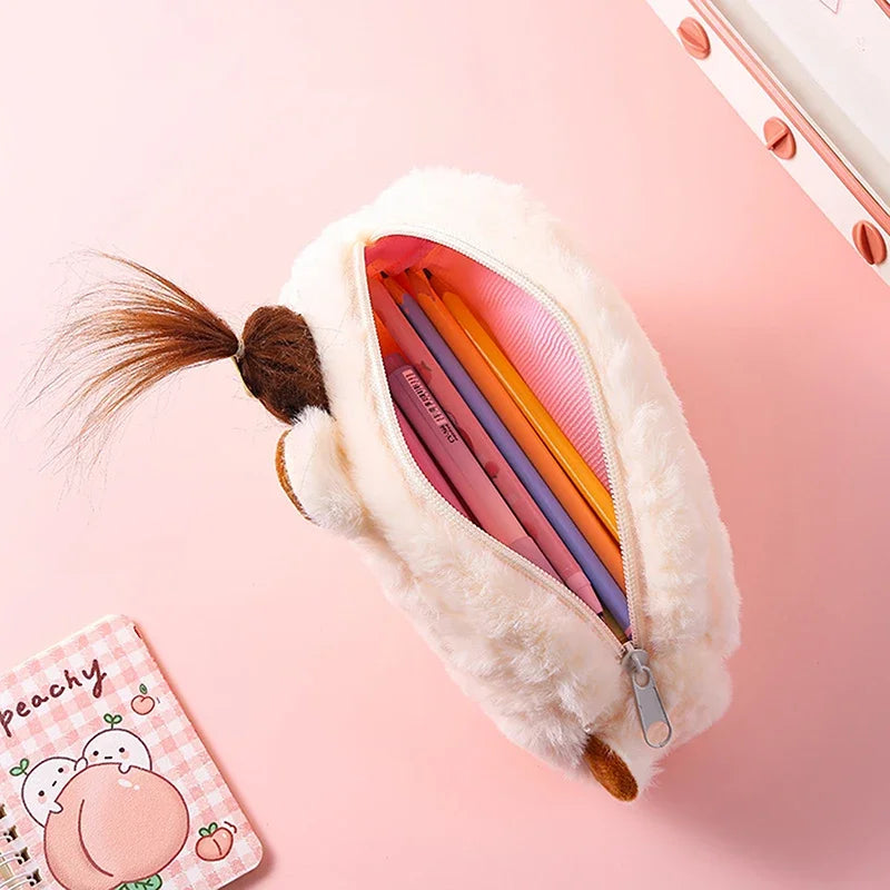 Trousse en Peluche Capybara Beige à Queue de Cheval