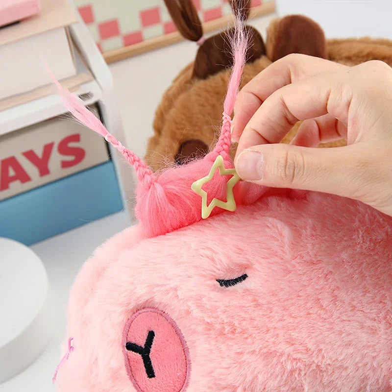Trousse en Peluche Capybara Beige à Queue de Cheval