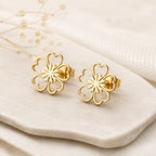 Boucles d'Oreilles en Acier Doré Fleur à Cœurs