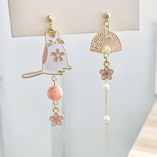 Boucles d'Oreilles Asymétriques Chat Éventail Rose Pâle