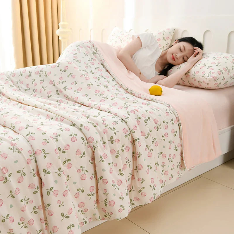 Couverture rafraîchissante soyeuse réversible en soie glacée - Câlin Kawaii