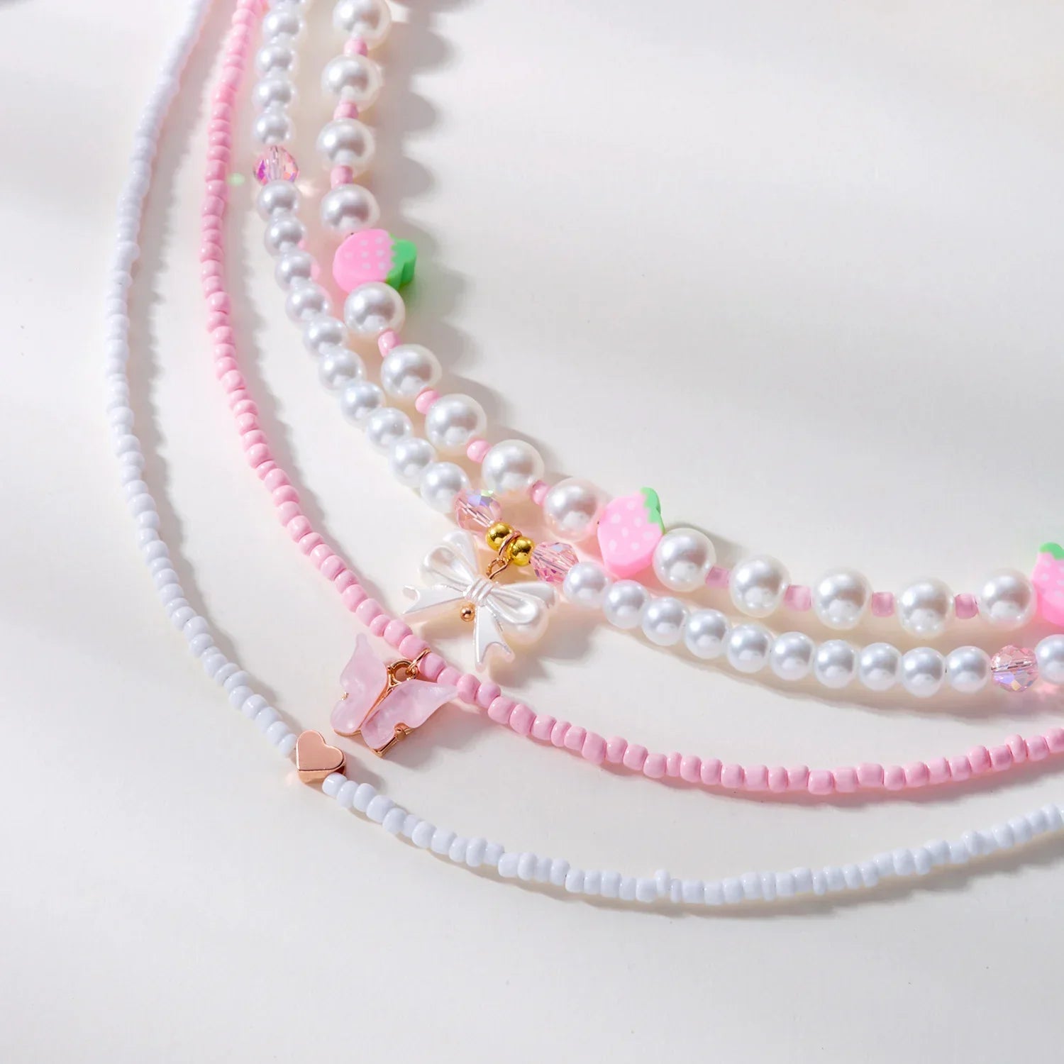 Collier Multirangs Perles et Fraises Rouge et Blanc