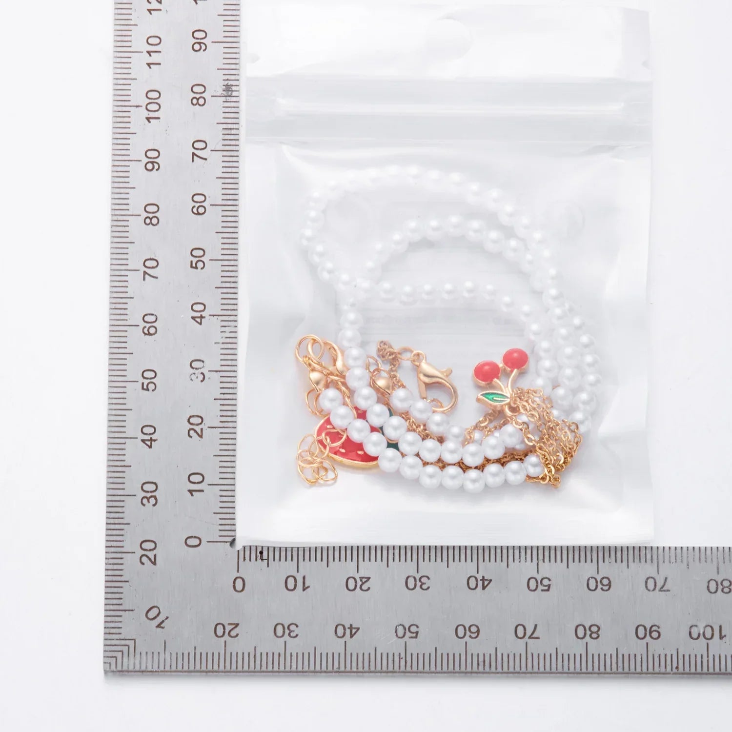 Collier Multirangs Perles et Fraises Rouge et Blanc