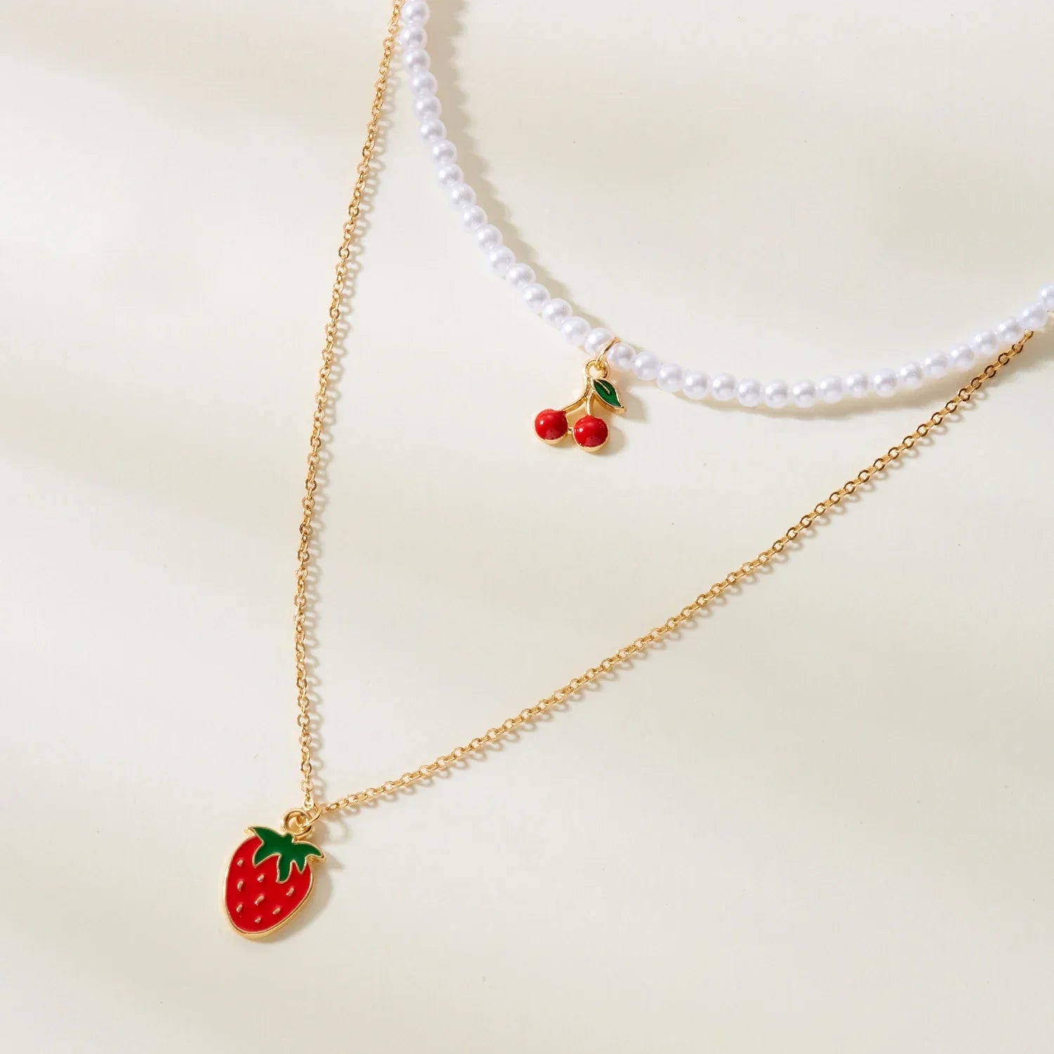 Collier Multirangs Perles et Fraises Rouge et Blanc
