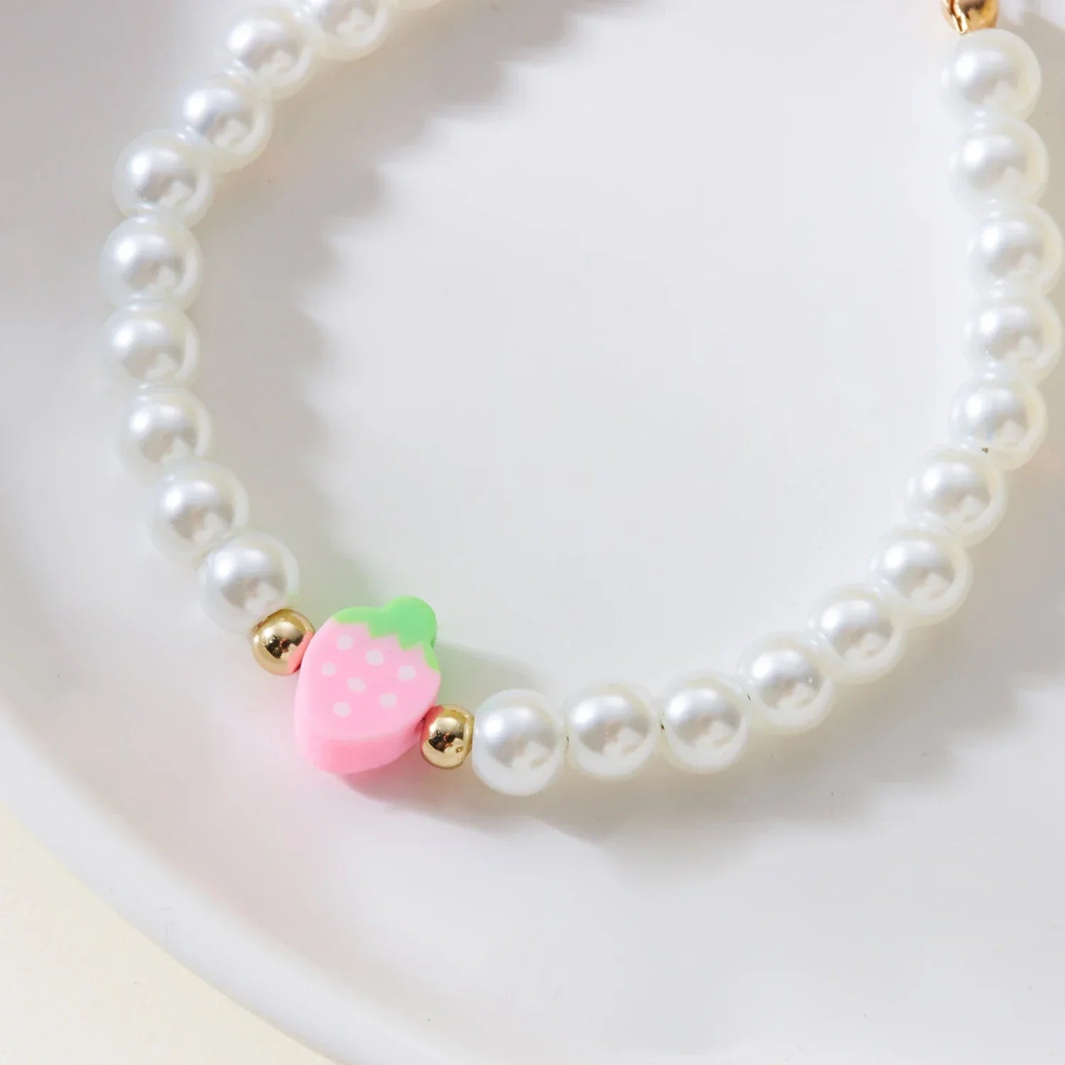 Collier Multirangs Perles et Fraises Rouge et Blanc