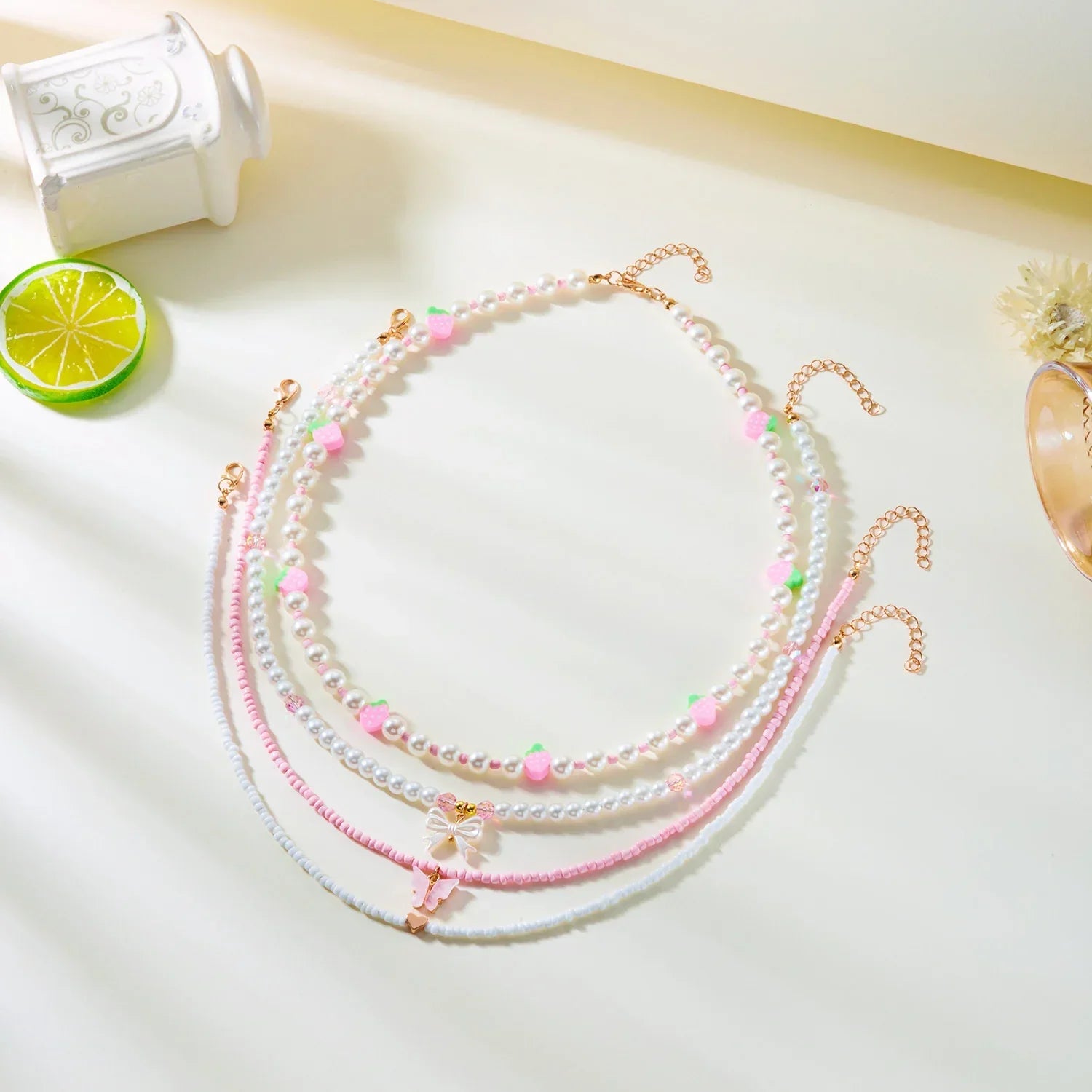 Collier Multirangs Perles et Fraises Rouge et Blanc