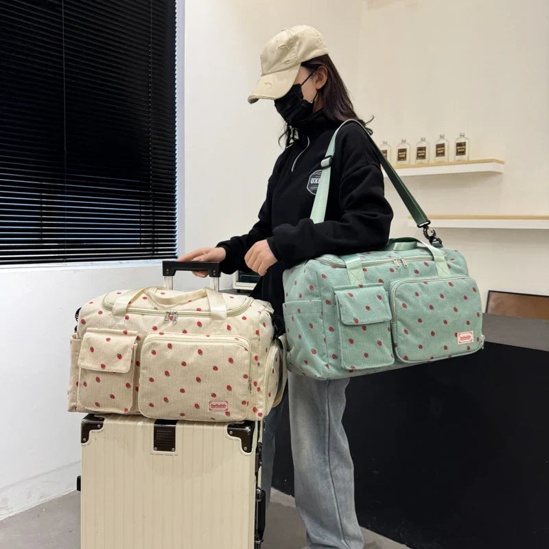 Sac Duffle en Velours Côtelé Écru à Fraises