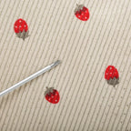 Sac Duffle en Velours Côtelé Écru à Fraises