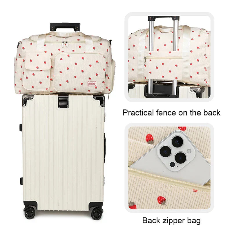 Sac Duffle en Velours Côtelé Écru à Fraises