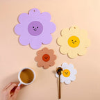 Sous-plat en Silicone Fleur Pastel à Visage Souriant