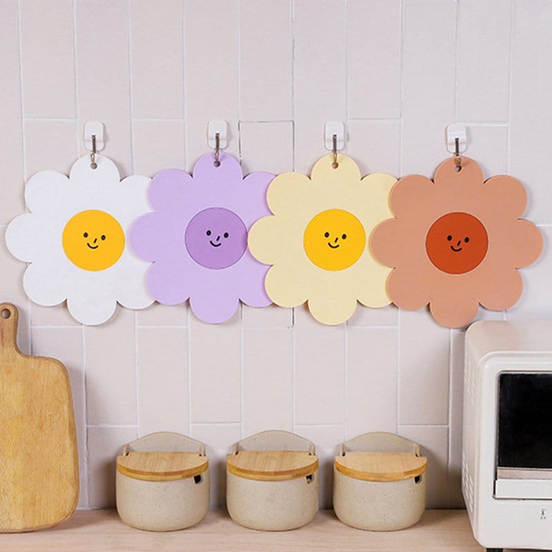 Sous-plat en Silicone Fleur Pastel à Visage Souriant