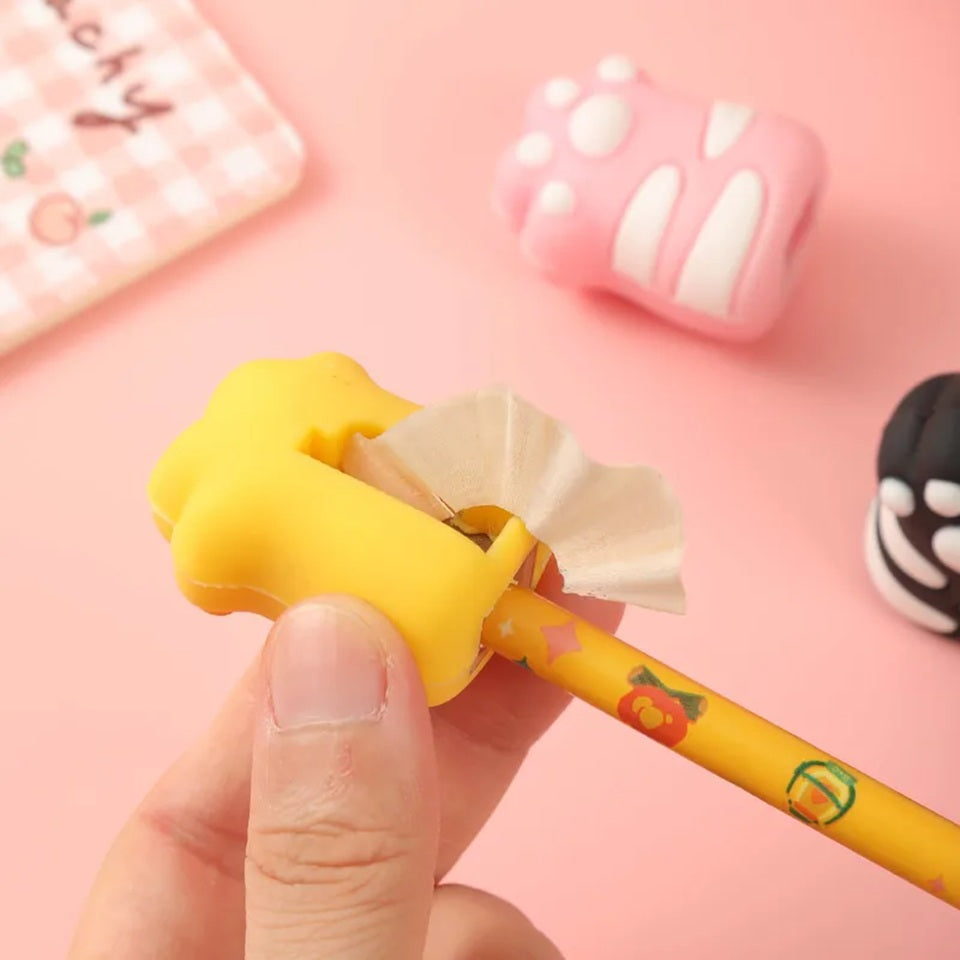Taille-crayons Chibi en Patte de Chat