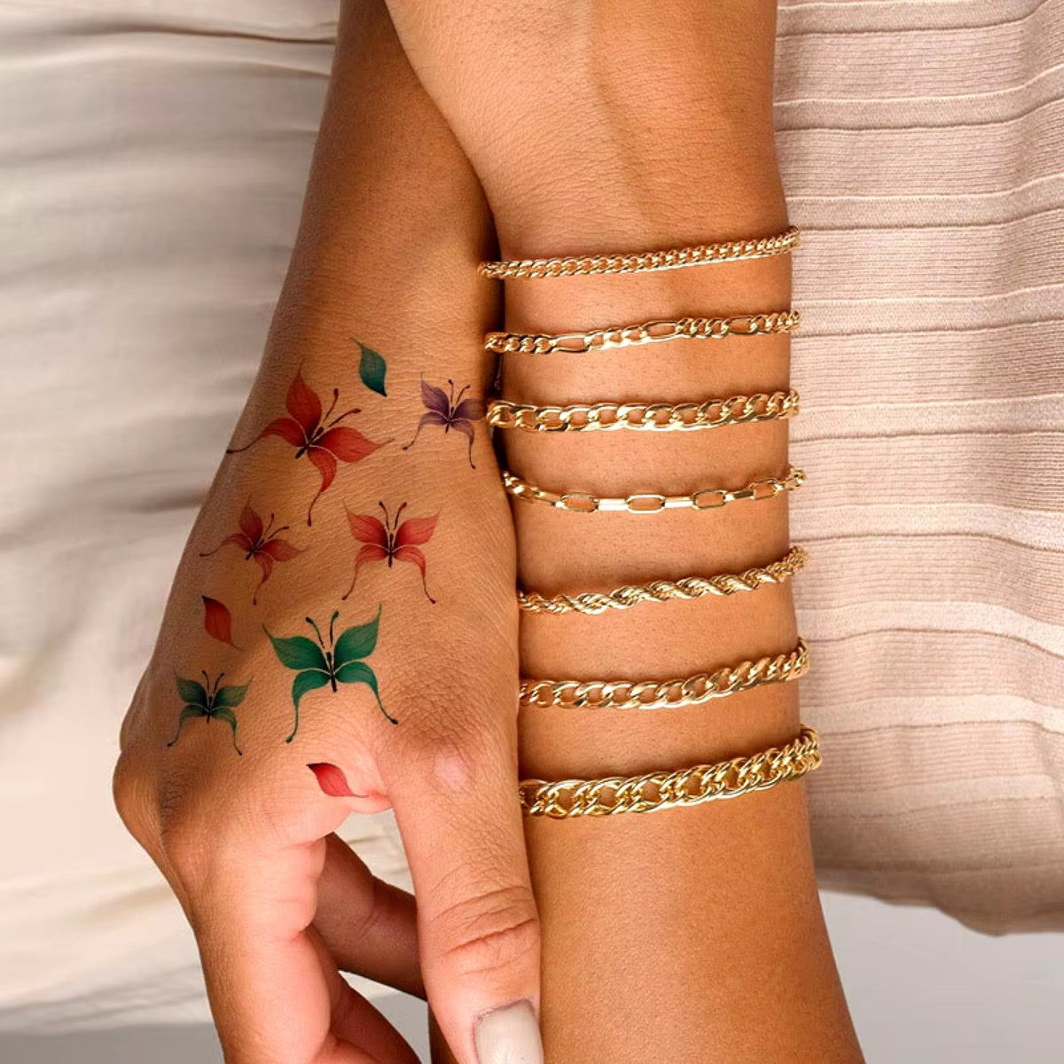 Tatouage éphémère Papillons délicats.