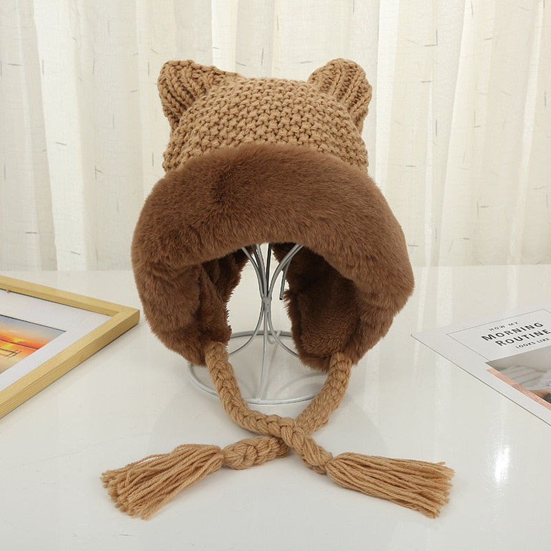 Bonnet Écru à Oreilles de Chat en Fausse Fourrure