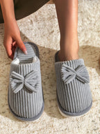 Chaussons en Peluche Côtelée Beige à Nœud