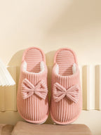 Chaussons en Peluche Côtelée Beige à Nœud