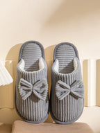 Chaussons en Peluche Côtelée Beige à Nœud